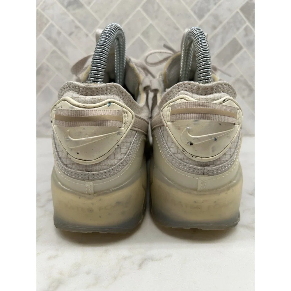 Nike Air Max 90 Terrascape Sneakers Women's Size 6 Light Bone Lace-Up DC9450-001